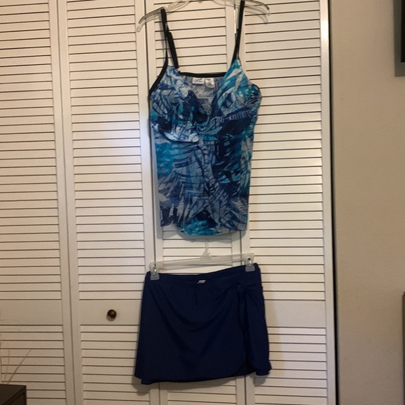 Tankini Swimsuit by Jaclyn Smith - Picture 6 of 6